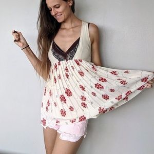 Fossil silk v neck tank top